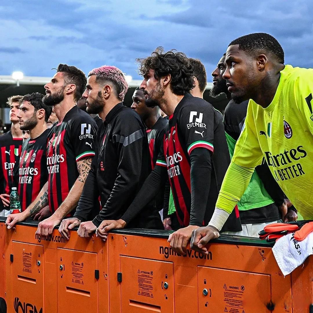 布鲁克林篮网迎欧冠关键赛，国际比赛日遗憾出局，球迷炸锅，团队化学反应显著(篮网正在酝酿交易)